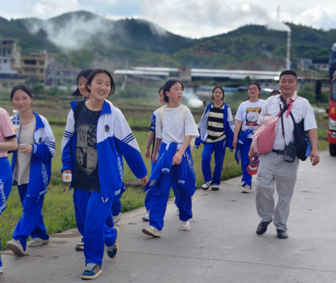 重走长征路,冲刺新中考 | 惠水三中开展九年级部远足拉练活动 第21张