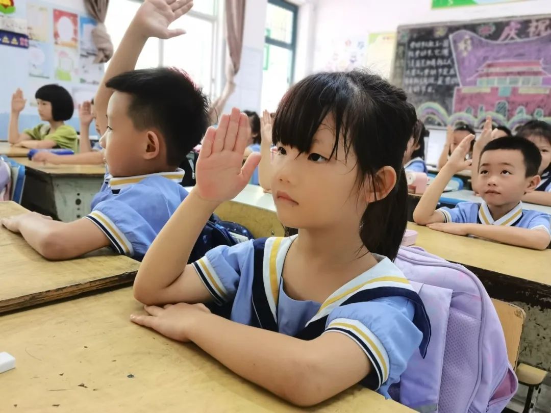 初探小学  礼遇成长——光坡镇中心幼儿园幼小衔接系列活动(二)之参观小学 第52张