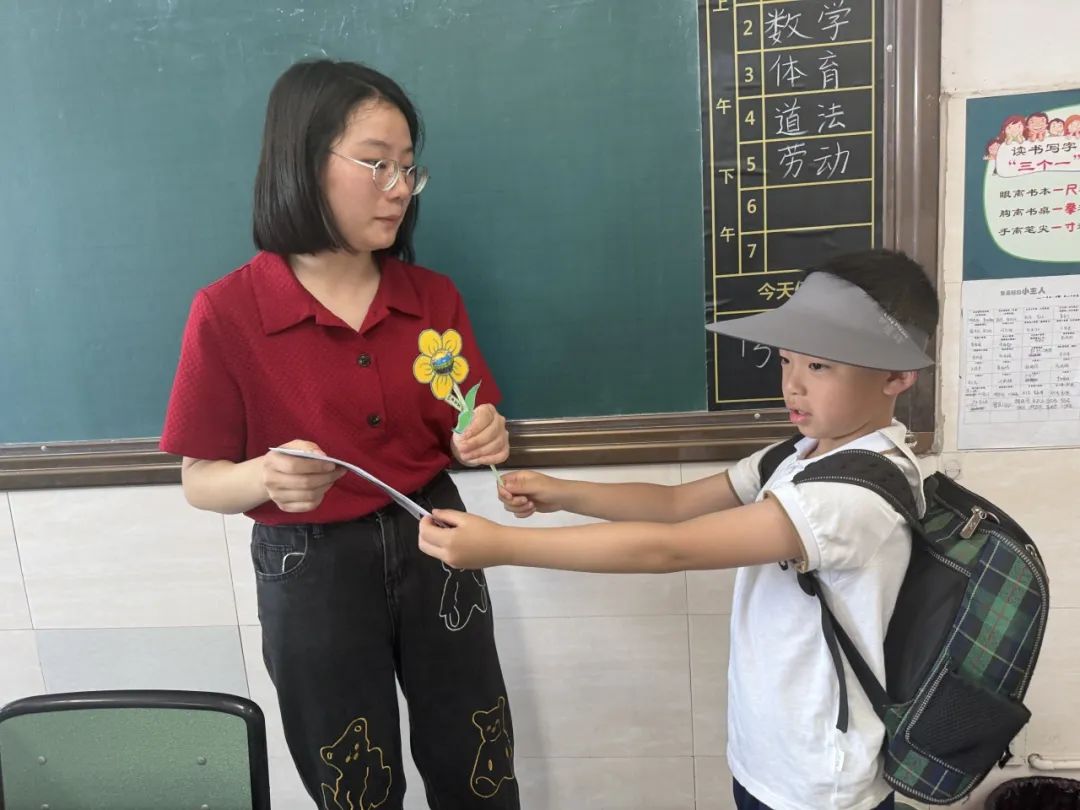 【奇乐睿幼儿园】——“初探小学·礼遇成长”大班组参观小学活动 第76张