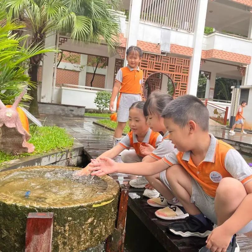 探秘小学 筑梦成长——海口市秀英区星河幼儿园大班幼儿参观小学活动 第33张