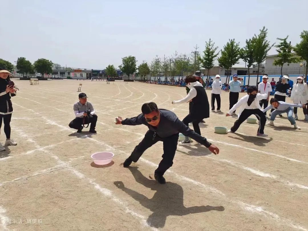 曹庄小学召开第五届阳光体育运动会----“健康育人 趣享运动” 第131张