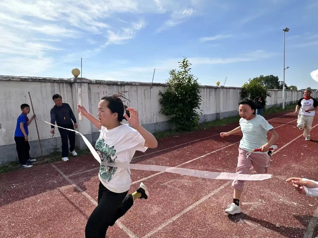 【耕读•体育】三渣小学2024阳光体育艺术节田径运动会 第33张