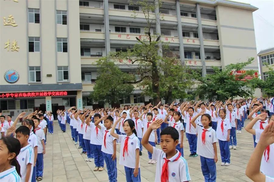 北京市海淀区双榆树中心小学到耿马自治县城关完全小学开展友谊校教学交流活动 第3张