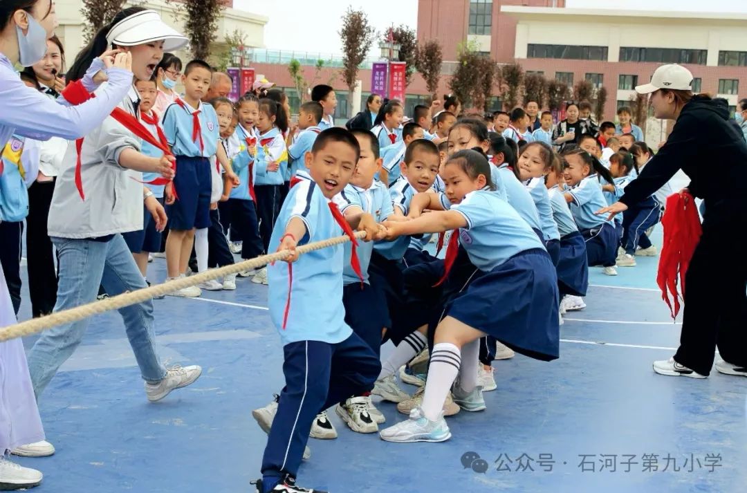 石河子第九小学“龙图大展 青衿致远”首届体艺节暨建校两周年庆典 第48张