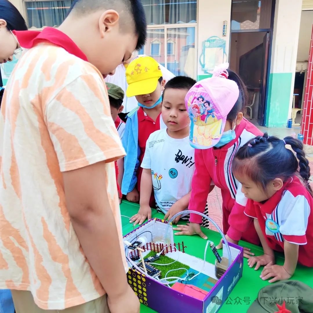 初探小学,衔接成长——漳州市龙海区浮宫镇中心幼儿园下兴分园大班年段参观小学活动 第37张