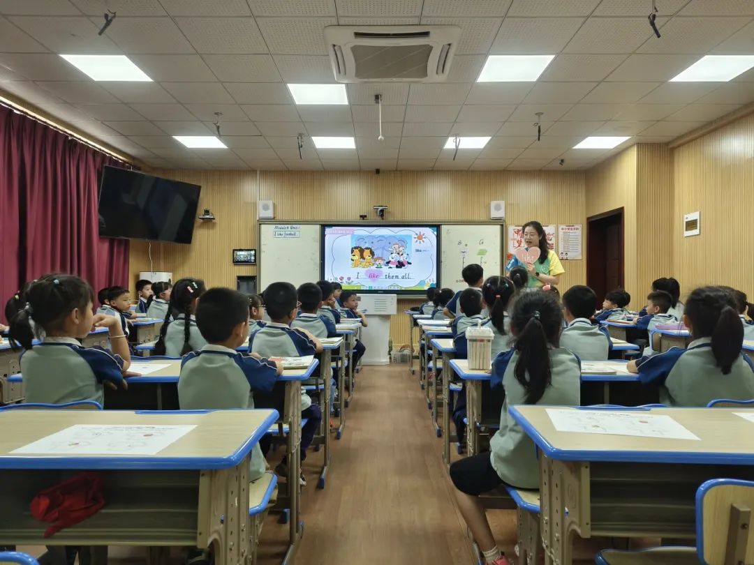 【中隐小学 · 教育教学】以赛促教,赋能成长,启航新征程——中隐小学承办秀峰区英语学科第三届英语“启秀教师”大赛 第3张