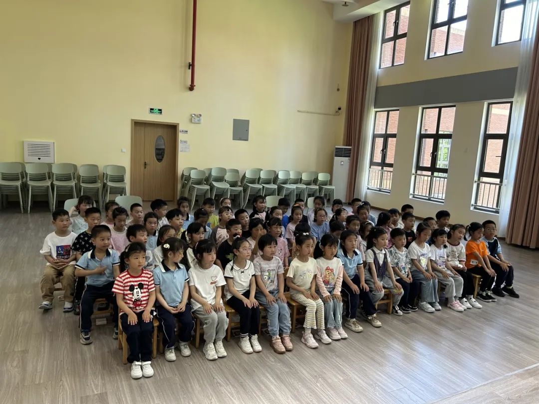 小学老师进班级  共筑梦想新起点——通师一附万濠星城幼儿园大班年级组小学老师进班级暨幼小衔接活动(七) 第10张