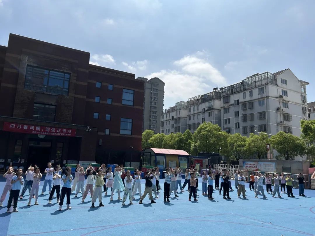 小学老师进班级  共筑梦想新起点——通师一附万濠星城幼儿园大班年级组小学老师进班级暨幼小衔接活动(七) 第18张