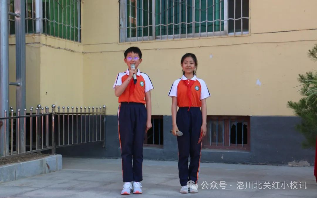 红军小学 | 红领巾爱祖国 争做新时代好队员——洛川北关红军小学一年级分批入队仪式 第12张