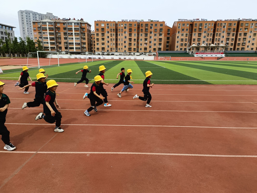 “初遇小学  感悟成长”——诺亚舟中联壹城幼儿园幼小衔接之参观小学活动 第78张