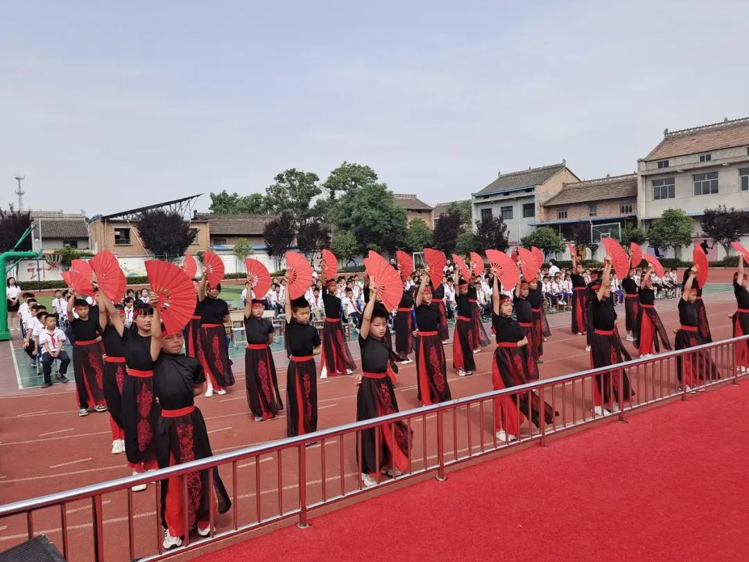 【体育美育】咸阳师范学院&乾县临平小学“教育部体育美育浸润行动计划”揭牌暨体育美育器材捐赠仪式顺利举行||乾县教育 第8张