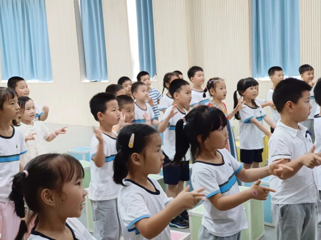 你好,小学!丨南昌市红谷滩区香域尚城幼儿园2024年参观小学活动 第26张