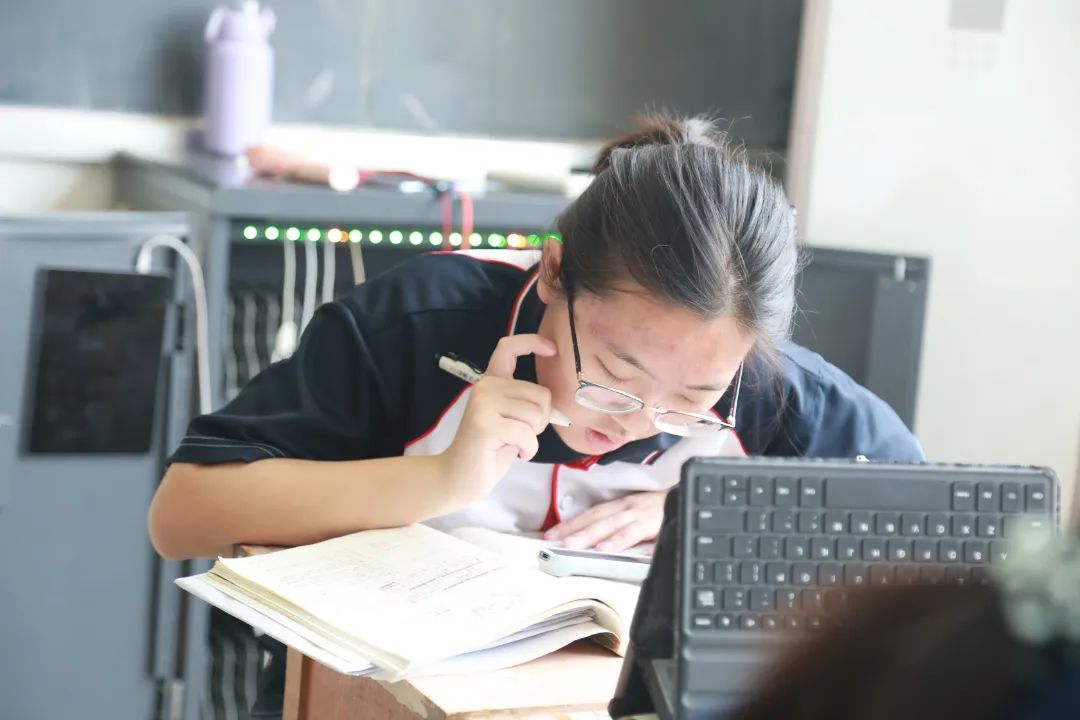 高考倒计时10天丨有一种青春叫高考,有一种陪伴叫“老师与你同在”! 第16张