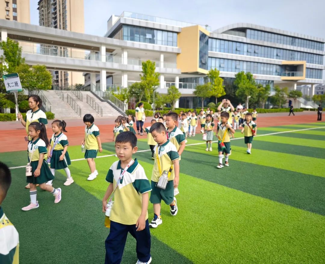 遇见文华 探秘小学 ——中牟县淳泽路幼儿园参观小学幼小衔接实践活动 第8张