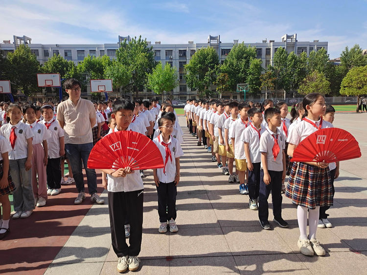 欢庆六一  多彩童年——商丘市前进小学教育集团昆仑路校区儿童节主题教育系列活动 第7张