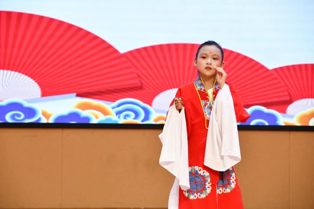 【课程育人】马鞍中心小学举行“童心向党 艺彩纷呈”校园文化艺术节暨第六届戏曲小梅花评比活动 第27张