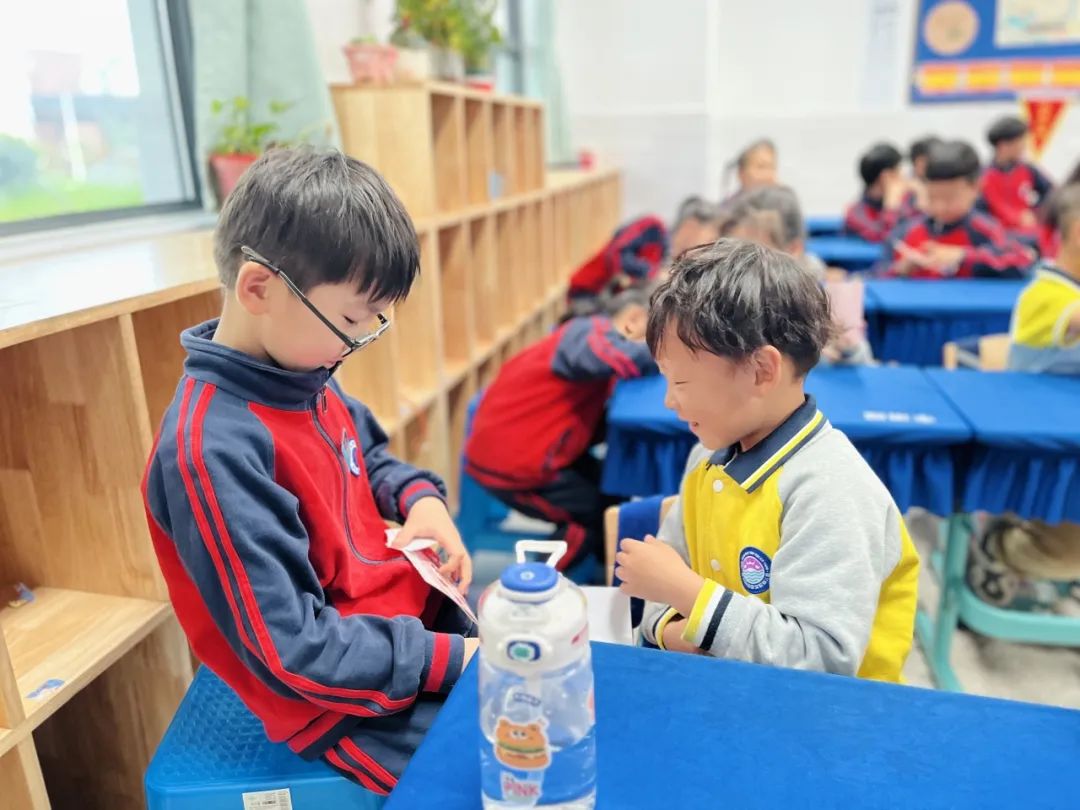 【活动专辑】赴小学之约 启探寻之旅——大班段参观小学活动报道 第32张