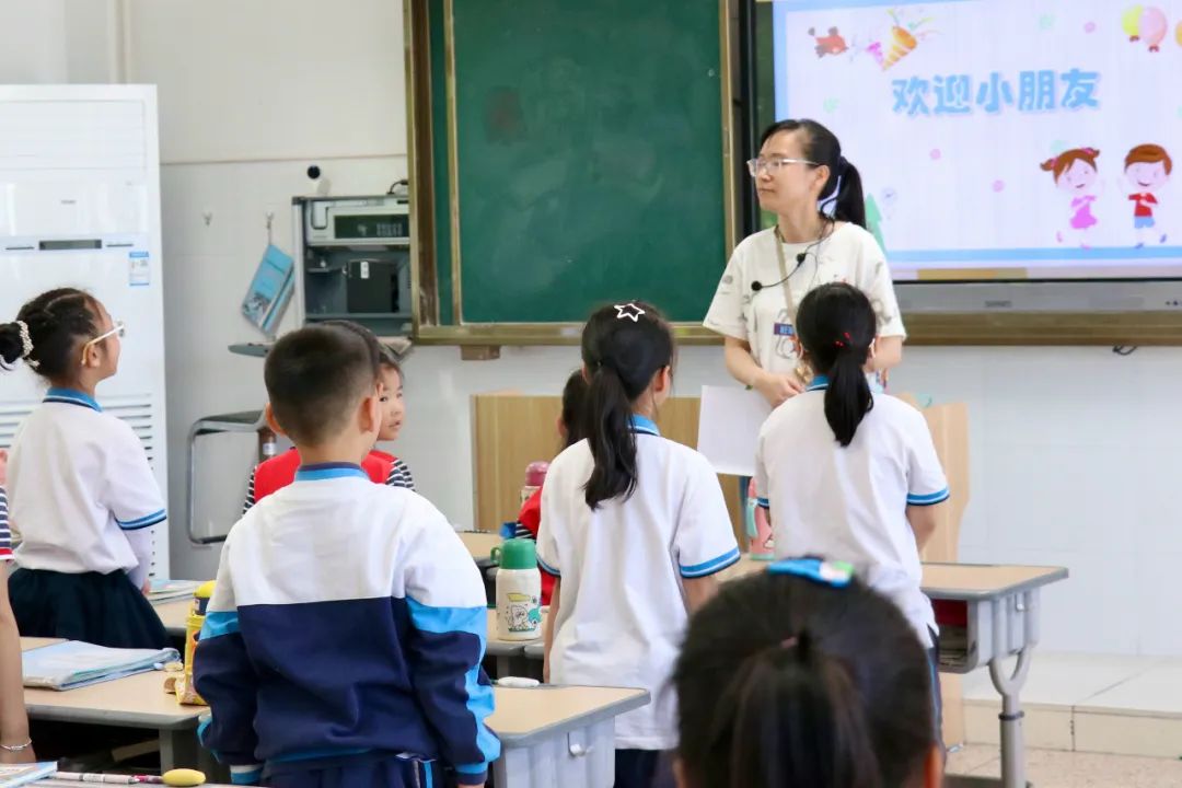 探秘小学 筑梦成长|玉环市红蜻蜓幼儿园到我校参观体验 第16张