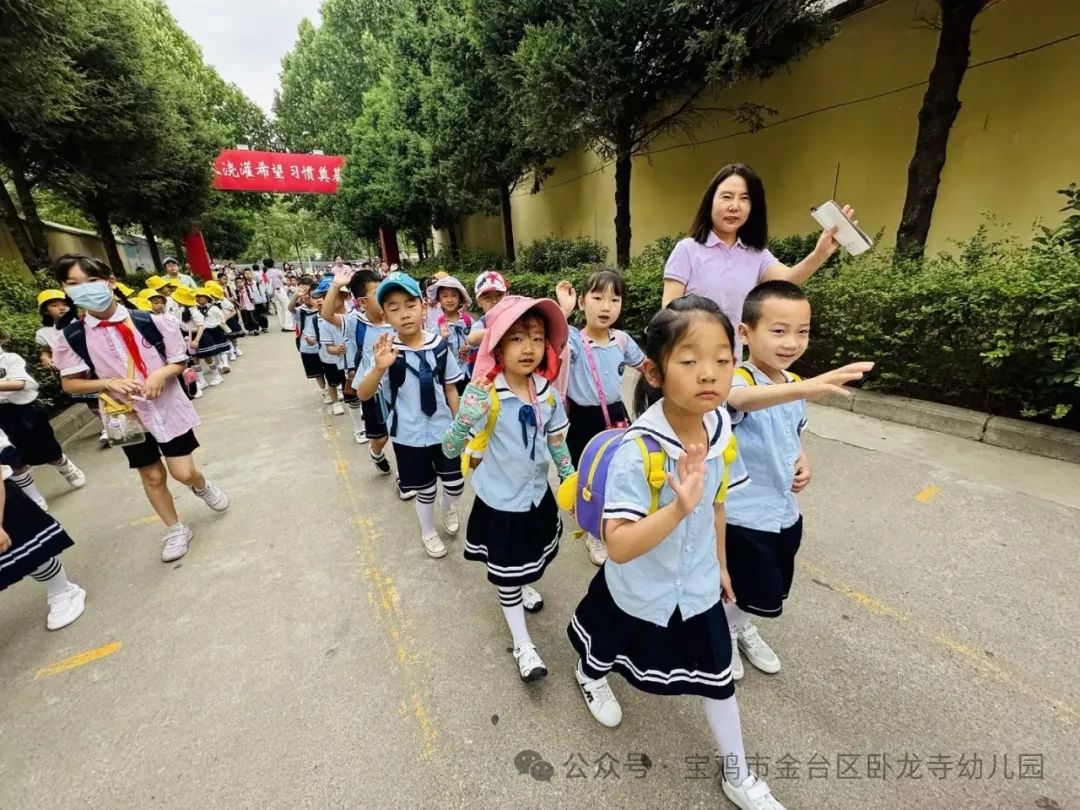 【卧幼~润·童心】温暖小学行  幸福初遇见——卧龙寺幼儿园开展幼小衔接活动之参观小学 第8张