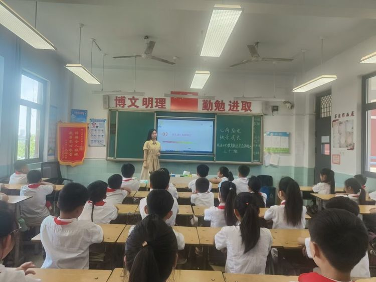 欢庆六一  多彩童年——商丘市前进小学教育集团昆仑路校区儿童节主题教育系列活动 第18张