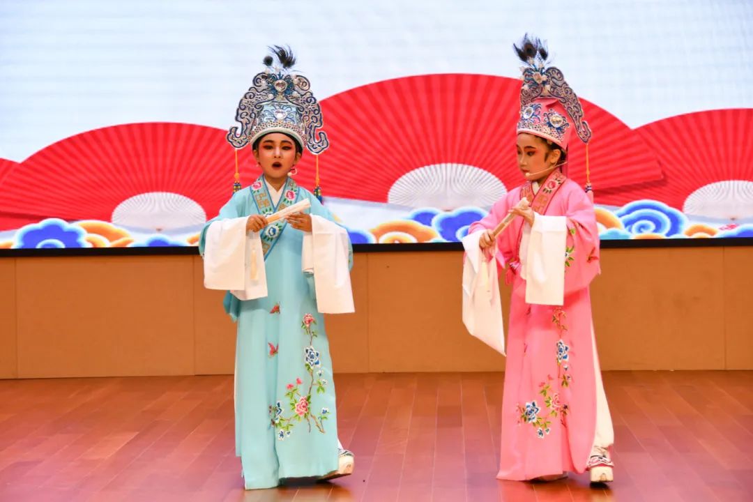 【课程育人】马鞍中心小学举行“童心向党 艺彩纷呈”校园文化艺术节暨第六届戏曲小梅花评比活动 第37张