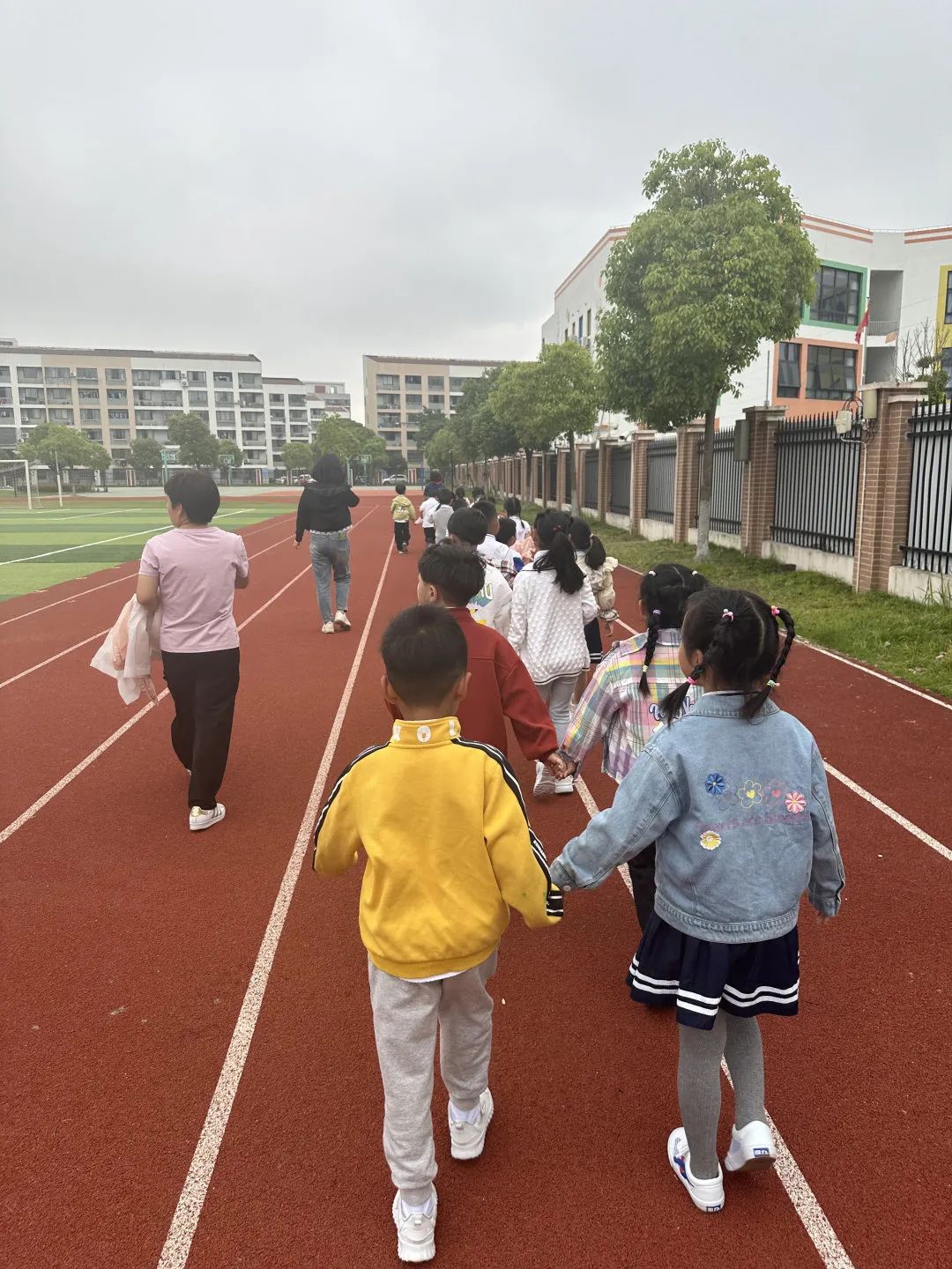 【靖海之星教育集团】【幼儿成长】走进小学,初探成长——彭镇幼儿园大班组参观小学活动 第8张