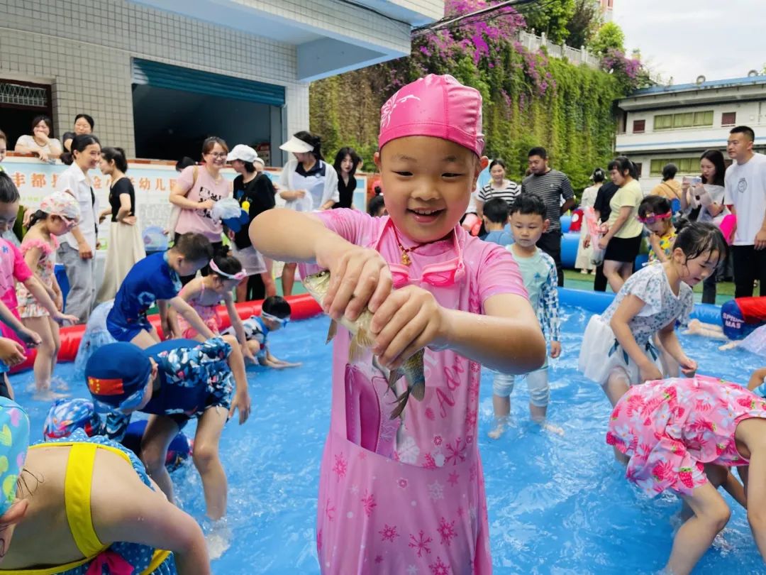 欢乐儿童节|在实验小学幼儿园以水为伴 玩嗨水世界 第34张