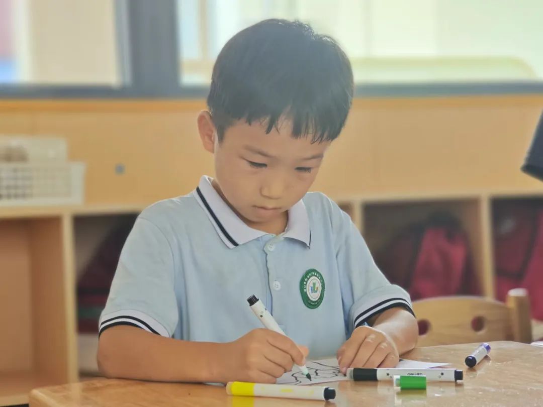 探秘小学  启程未来——乐东县第二幼儿园参观小学活动 第11张