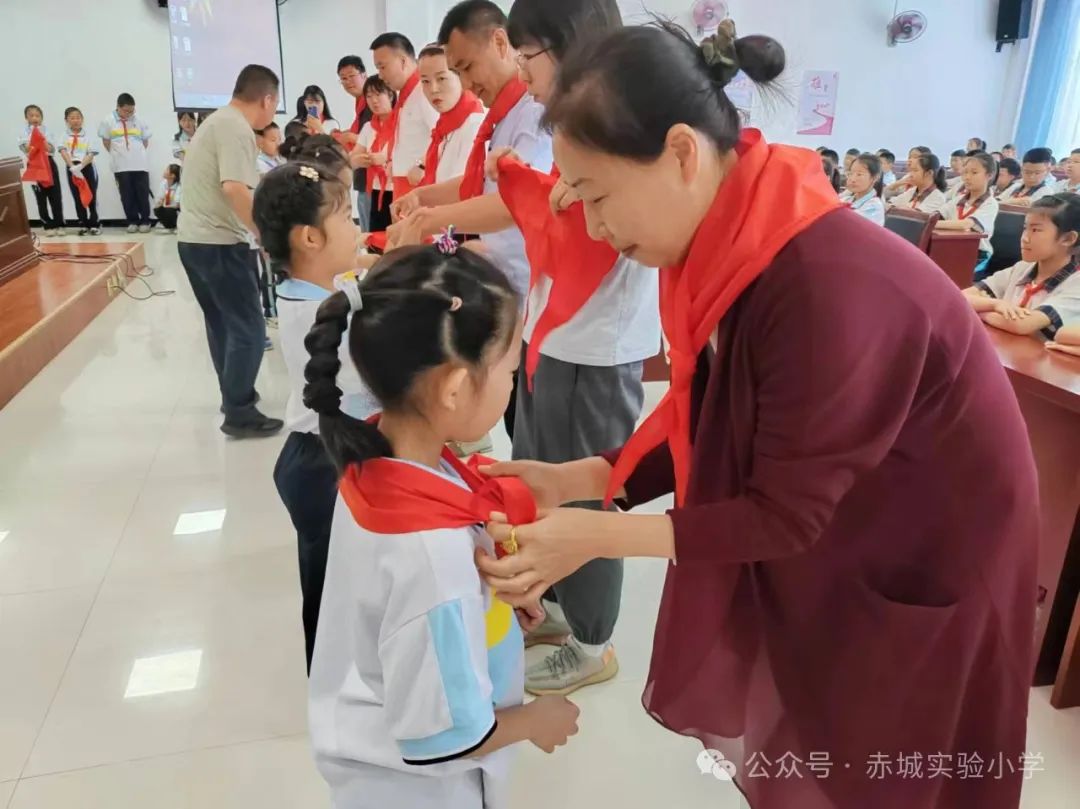 【实验小学和雅教育】----赤城县实验小学一年级新队员入队仪式 第8张