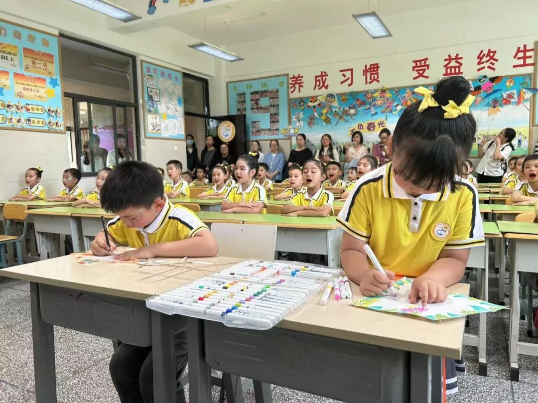 盘龙区金康园小学教育集团一年级班级文化大赛:以文润心 共建爱的理想“家” 第7张