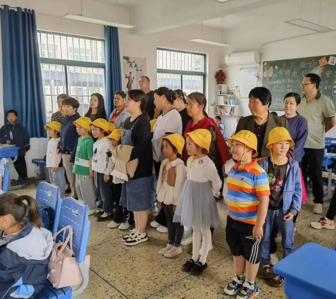 【四幼•保教】初探小学,“幼”见成长——射阳县四明镇实验幼儿园开展“走进小学”社会实践活动 第30张