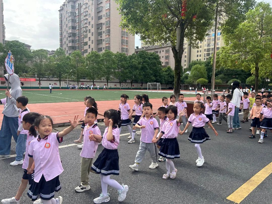 【幼小衔接】 你好,小学!——城东幼儿园幼小衔接活动之走进小学 第26张