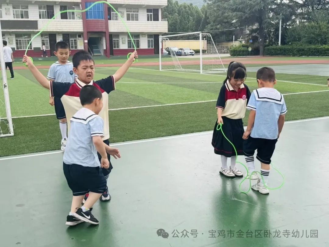 【卧幼~润·童心】温暖小学行  幸福初遇见——卧龙寺幼儿园开展幼小衔接活动之参观小学 第39张