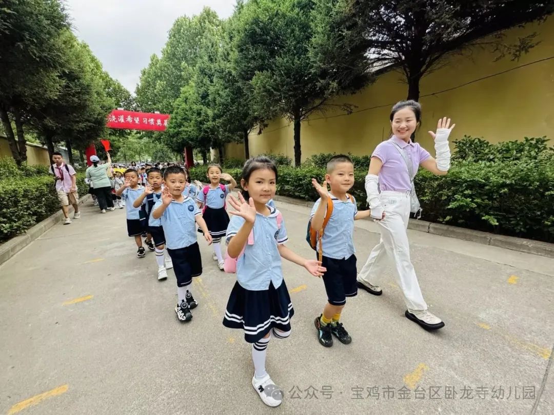 【卧幼~润·童心】温暖小学行  幸福初遇见——卧龙寺幼儿园开展幼小衔接活动之参观小学 第9张