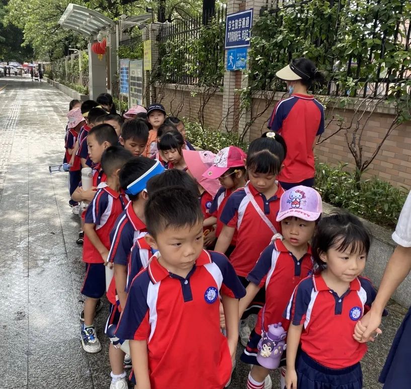 初探小学“幼”见成长——大沥佰星幼儿园走进盐步中心小学幼小衔接活动 第3张