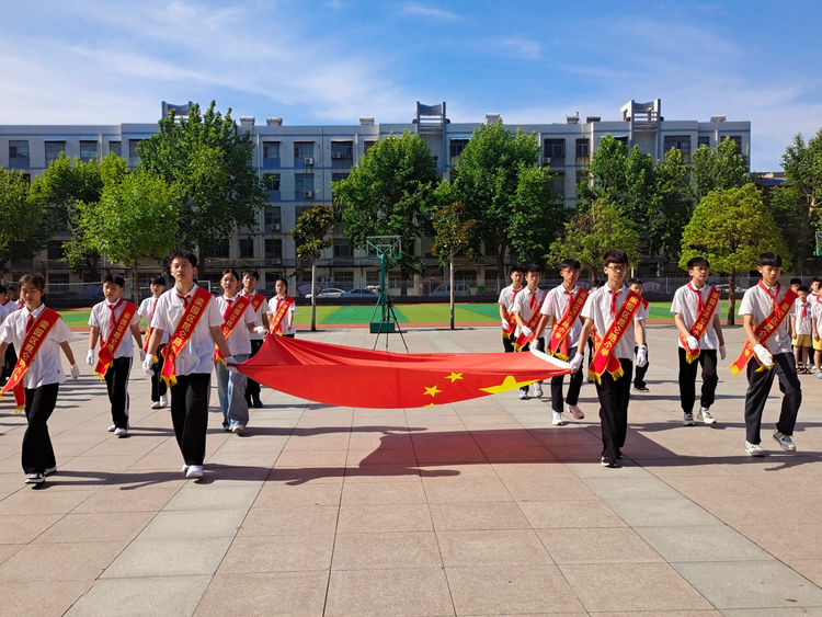 欢庆六一  多彩童年——商丘市前进小学教育集团昆仑路校区儿童节主题教育系列活动 第2张