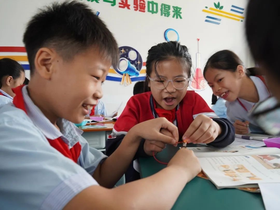 同在阳光下,共筑教育梦——梅丽小学与广西马山县尚德小学开展教学交流活动 第12张