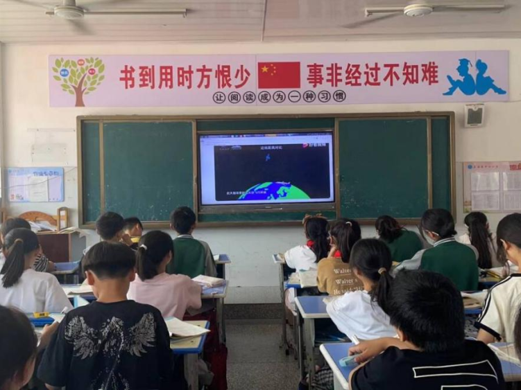 九霄逐梦,致敬英雄——原墙镇中心小学开展向航天英雄学习宣传教育活动 第18张