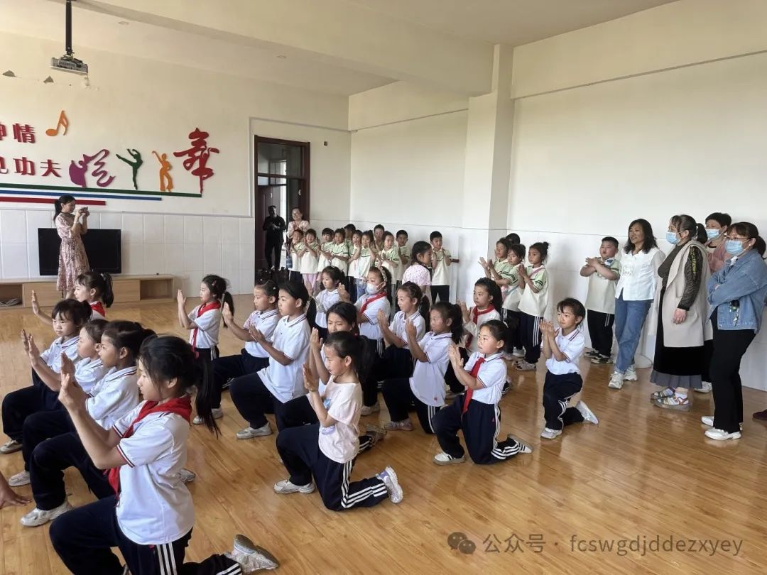 【小学初体验,衔接共成长】王瓜店街道第二中心幼儿园开展“守护育幼底线,成就美好童年”幼小衔接活动 第68张