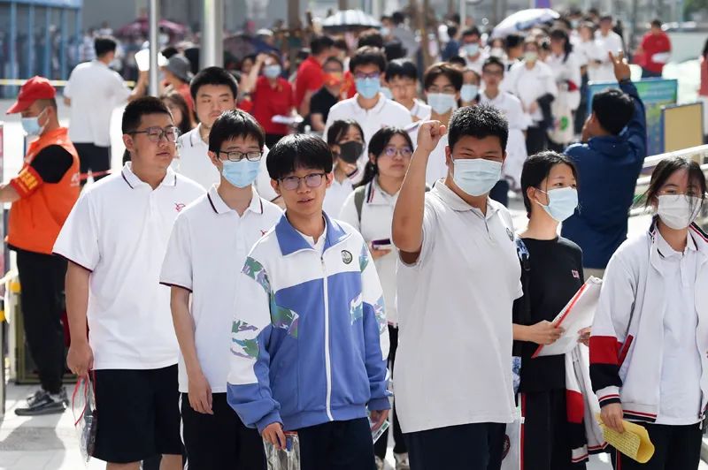 高考后选择留学是否太晚?分数不够也能上名校? 第2张