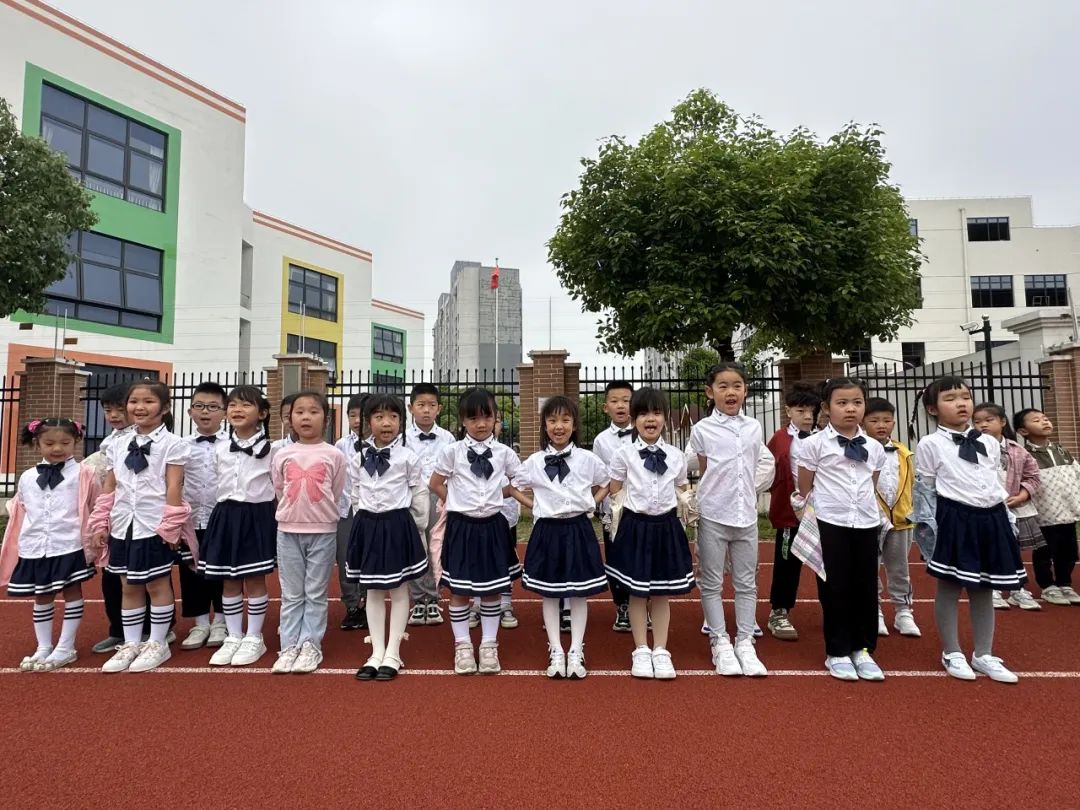 【靖海之星教育集团】【幼儿成长】走进小学,初探成长——彭镇幼儿园大班组参观小学活动 第6张