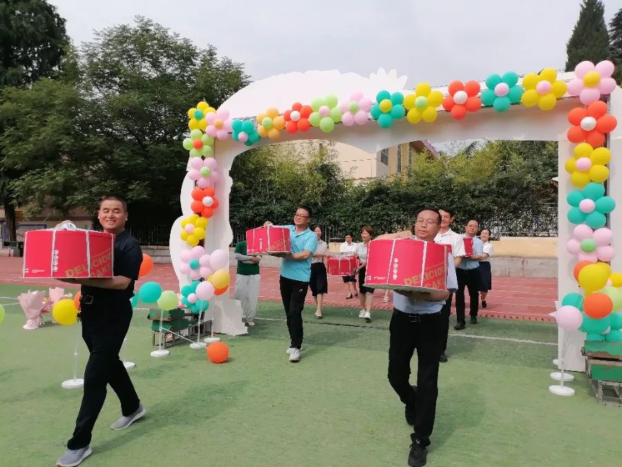 不负时光  感恩成长——杨陵区张家岗小学举行2020级学生“十岁成长礼”活动 第82张