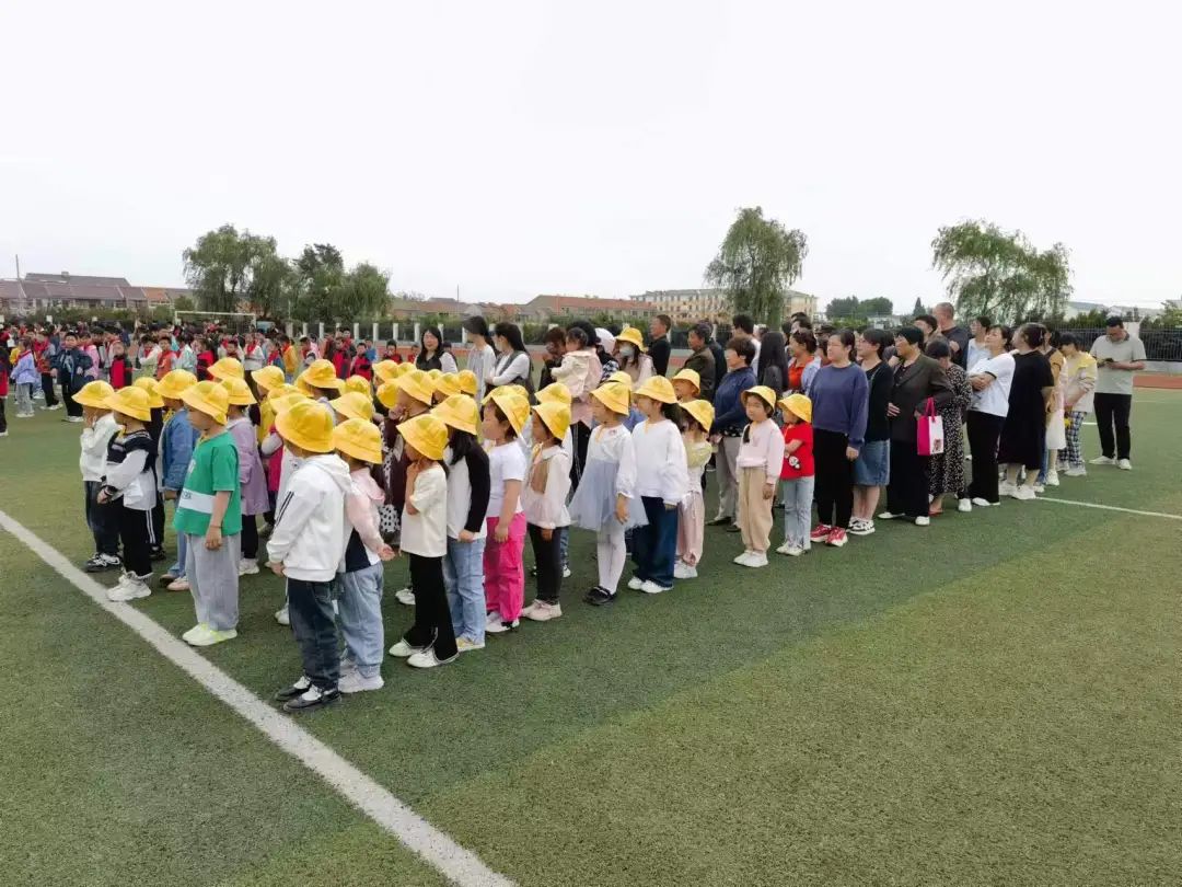 【四幼•保教】初探小学,“幼”见成长——射阳县四明镇实验幼儿园开展“走进小学”社会实践活动 第21张