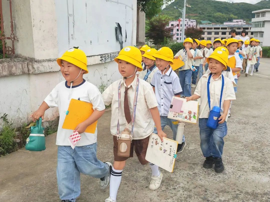 【时光长廊】 “趣”探小学, “幼”见成长 | 记泰顺县三魁镇第二幼儿园2023学年第二学期大班参观小学活动 第43张