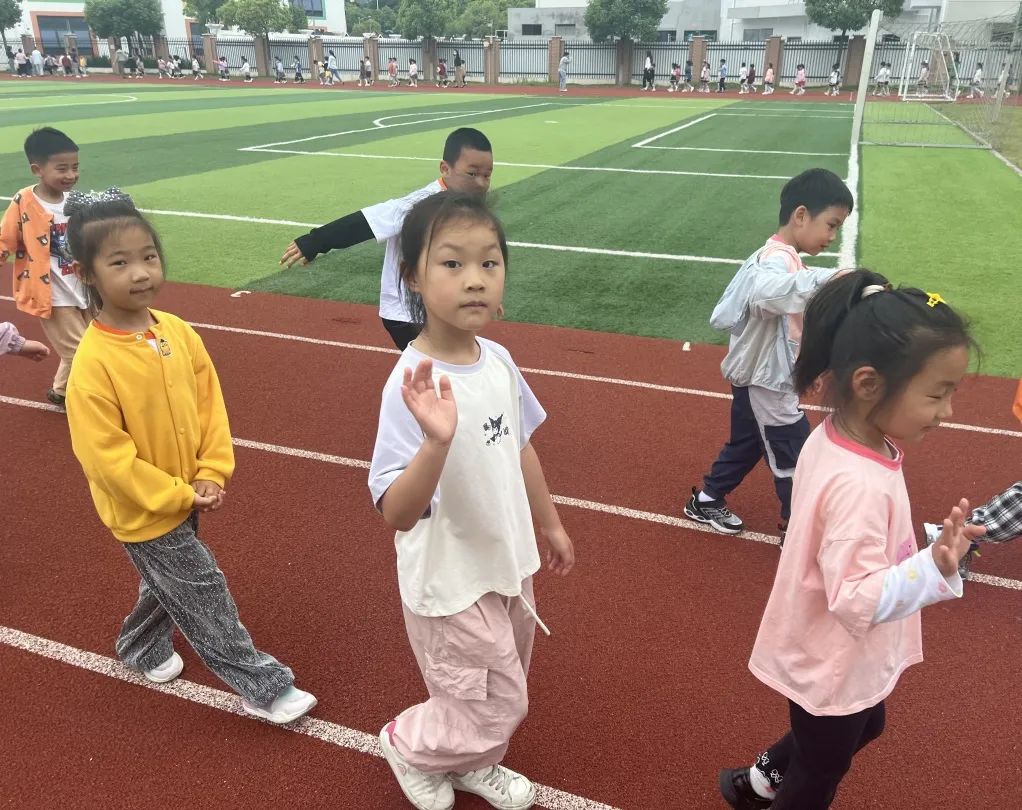 【靖海之星教育集团】【幼儿成长】走进小学,初探成长——彭镇幼儿园大班组参观小学活动 第16张