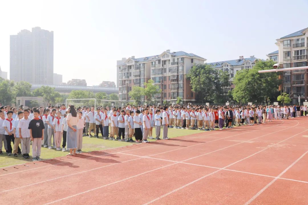 人人讲安全 个个会应急——金银湖第二小学(马池小学)应急消防演练 第13张