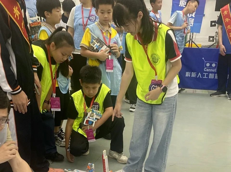 喜报|平和县小溪中心小学代表队在漳州市第四届人工智能与机器人挑战赛上喜获佳绩! 第11张