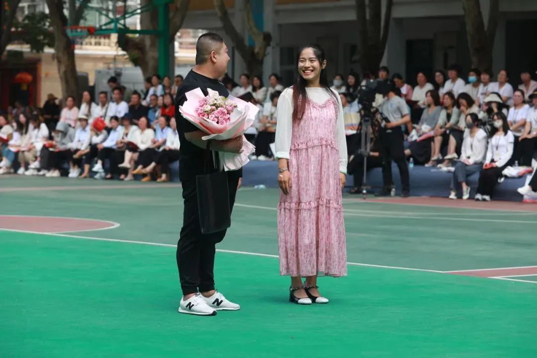 运城市庆祝“六一”国际儿童节暨小学教育教学改革人民路学校现场会召开 第17张