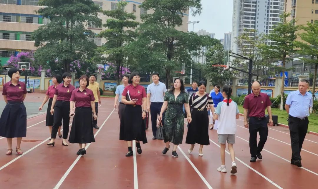 至美阅读  成就至美人生——港北区港宁小学迎接至美阅读特色学校评估检查纪实 第6张