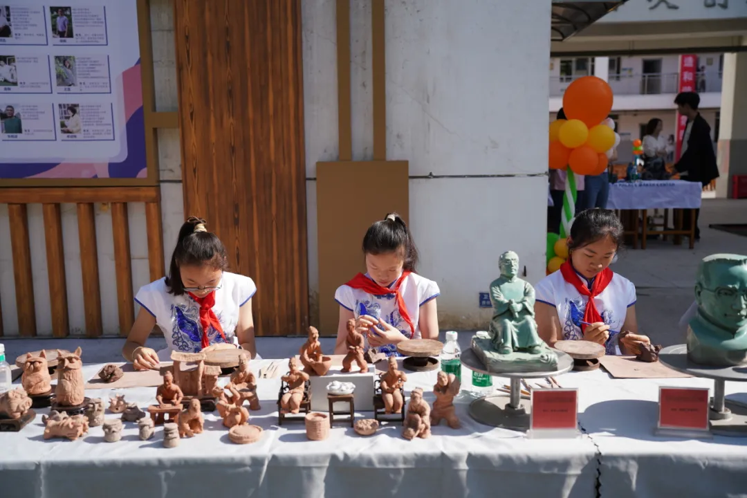 喜大普奔!镇江市红旗小学东吴分校挂牌成立! 第9张